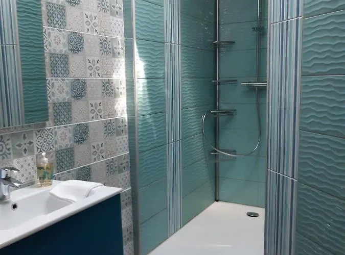 Couette-café Double Avec Piscine Et Jacuzzi