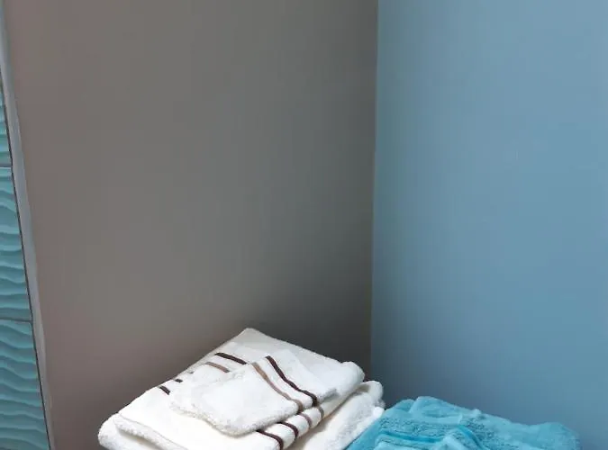 Couette-café Double Avec Piscine Et Jacuzzi Bernadets-Debat